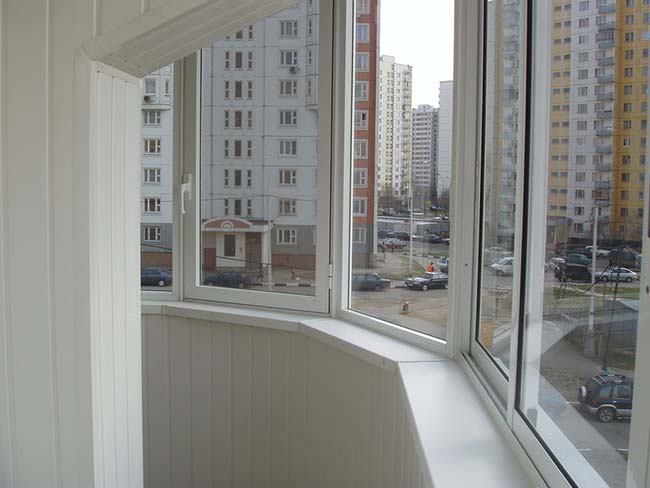 Закругленное радиусное остекление полукруглого балкона и лоджии Ногинск