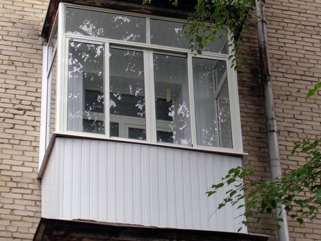 Сколько стоит застеклить балкон в хрущевке - низкие цены Ногинск